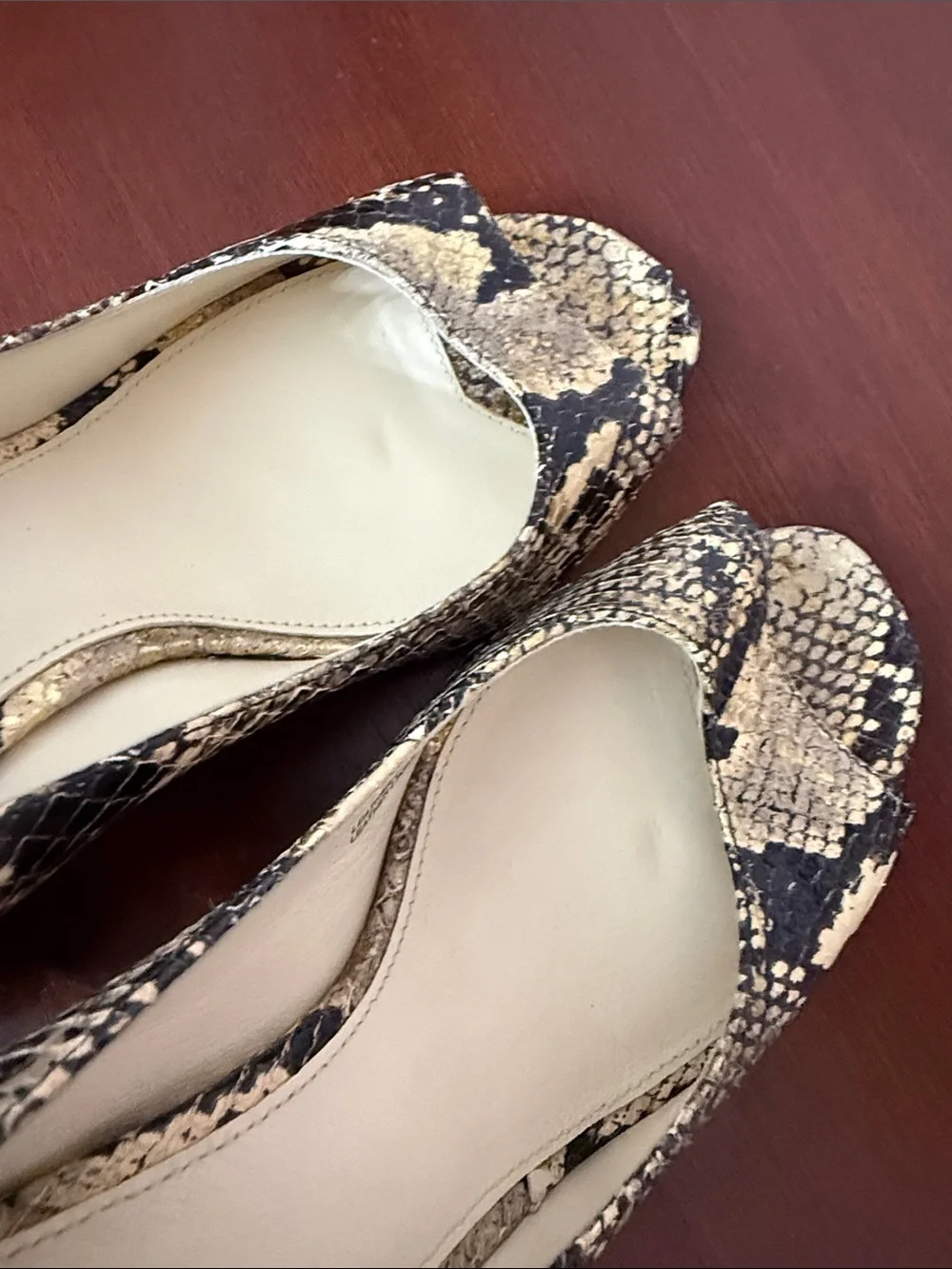 Via Spiga peep toe size 7/12M